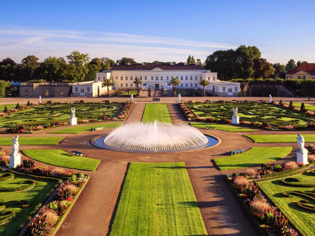 Love You For Infinity Niki Kusama Murakami Ausstellung