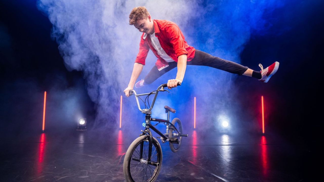 Silvester Turnkunst Teaser