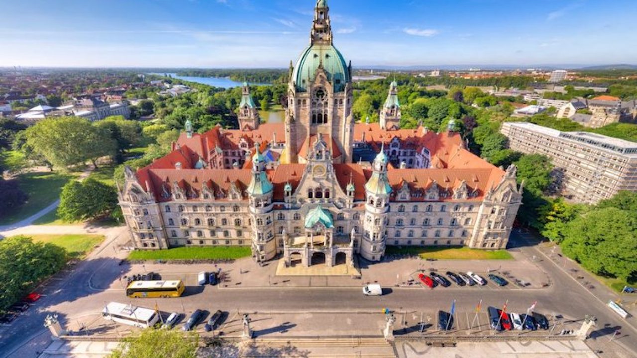 Hannover_Living_Rathaus-1024x688-1